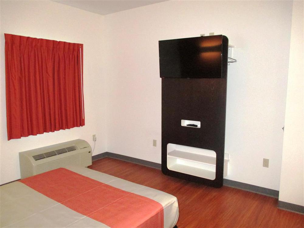 Motel 6 Wilkes Barre Arena Room photo