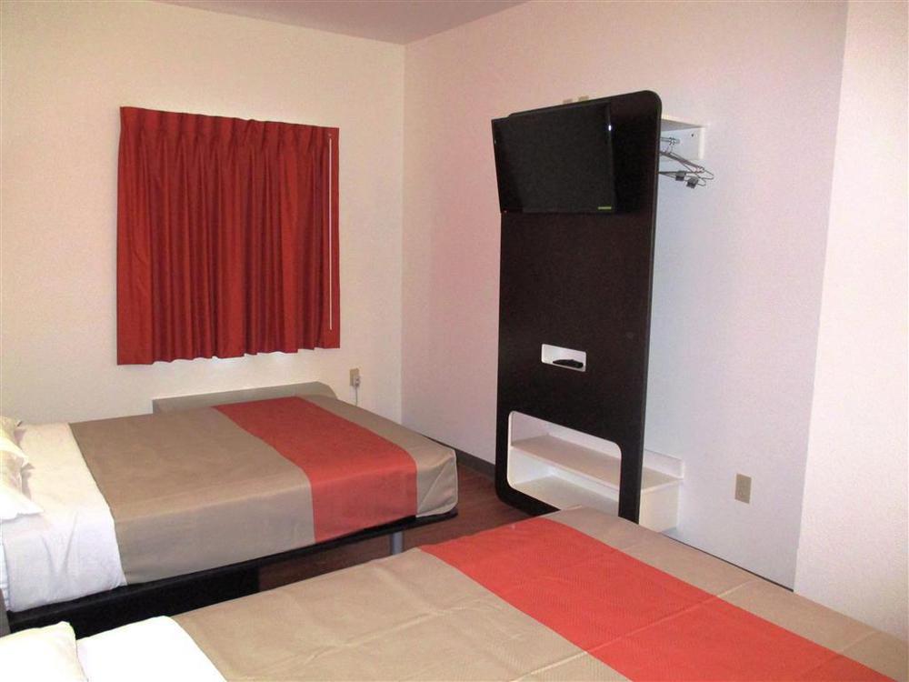 Motel 6 Wilkes Barre Arena Room photo